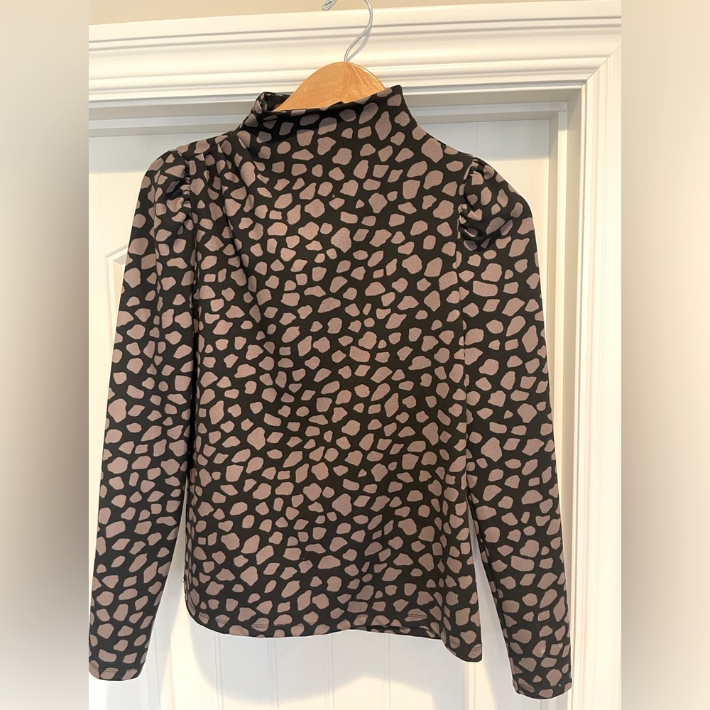 Ann Taylor black and purple print top. Size small.